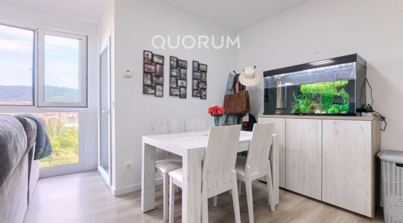 VIVIENDA TASADA MUNICIPAL Seminueva y Muy Luminosa De 2 Dormitorios y 2 Baños Con Cocina Americana y Ascensor En Zona Kalero