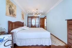 LUMINOSA VIVIENDA DE 3 HAB. A 2 MIN. DEL METRO. PARA ENTRAR A VIVIR. JUNTO AL CENTRO. CAMAROTE.