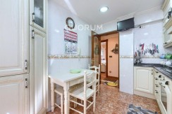LUMINOSA VIVIENDA DE 3 HAB. A 2 MIN. DEL METRO. PARA ENTRAR A VIVIR. JUNTO AL CENTRO. CAMAROTE.