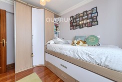 LUMINOSA VIVIENDA DE 3 HAB. A 2 MIN. DEL METRO. PARA ENTRAR A VIVIR. JUNTO AL CENTRO. CAMAROTE.