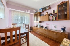 LUMINOSA VIVIENDA DE 3 HAB. A 2 MIN. DEL METRO. PARA ENTRAR A VIVIR. JUNTO AL CENTRO. CAMAROTE.