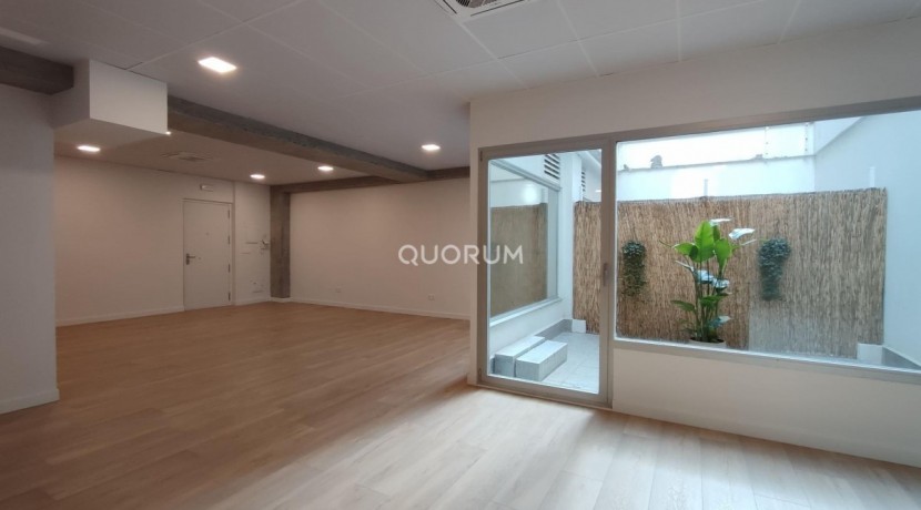 Oficina reformada en alquiler junto al Guggenheim