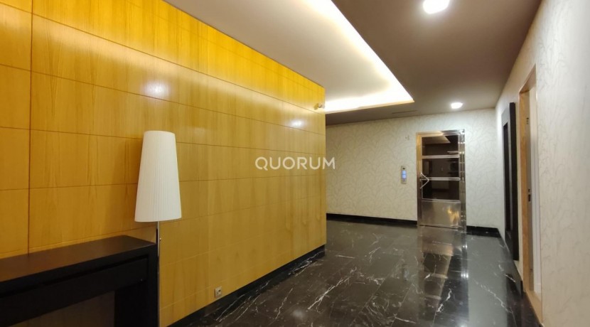 Oficina reformada en alquiler junto al Guggenheim