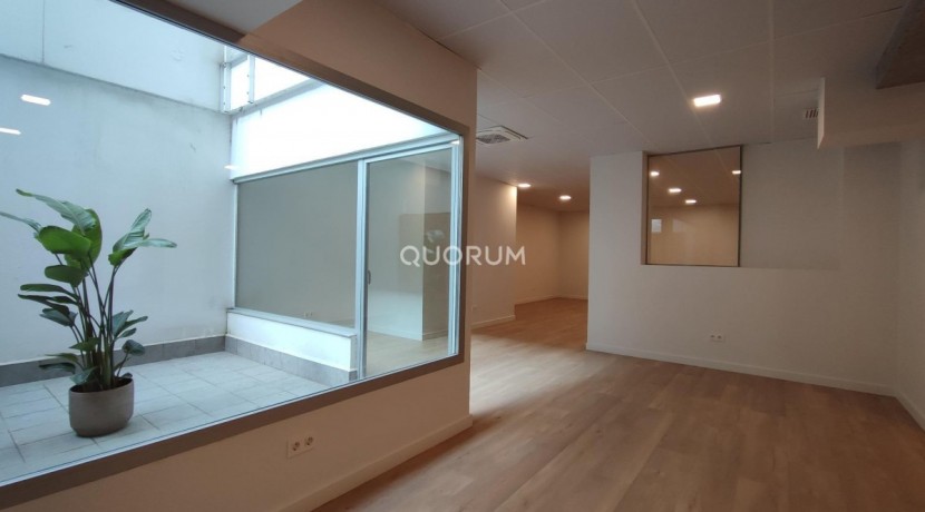 Oficina reformada en alquiler junto al Guggenheim