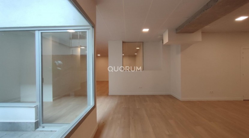 Oficina reformada en alquiler junto al Guggenheim