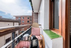 Piso Exterior y Luminoso De 3 Dormitorios con Balcón En Zona Centro