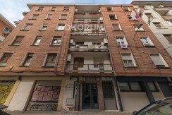 Piso Exterior y Luminoso De 3 Dormitorios con Balcón En Zona Centro