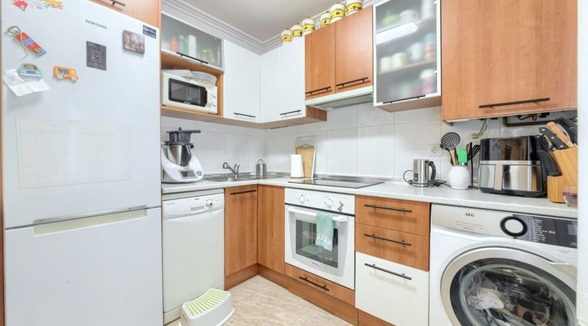 Precioso Piso Reformado De 2 Dormitorios En Zona Basozelai